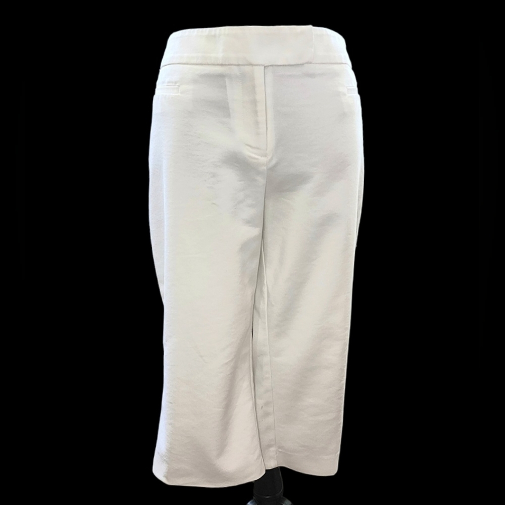 APT. 9 Business Casual Capri Pants in White